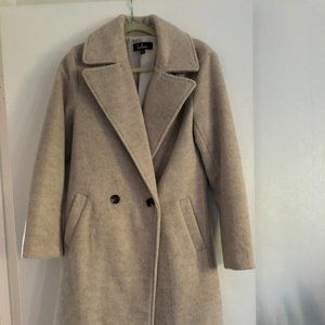 Lulu's Trench Coast - Never been worn - RUNS LARGE